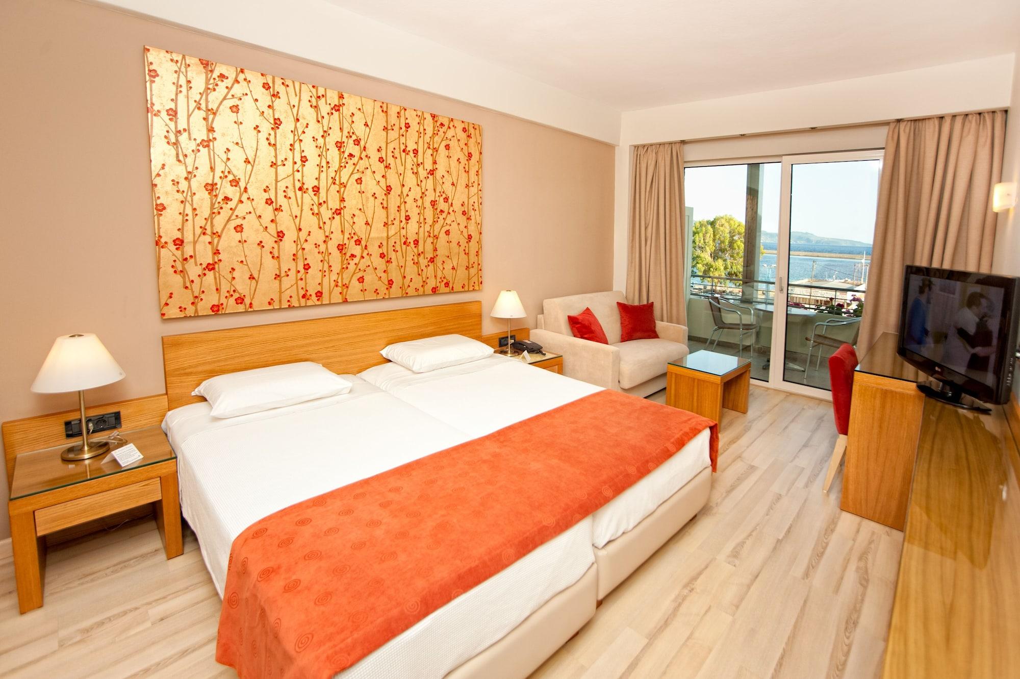 Pharae Palace Каламата Екстериор снимка